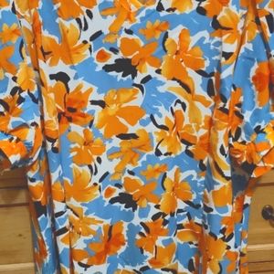 NWT v neck short floral dress 2xl